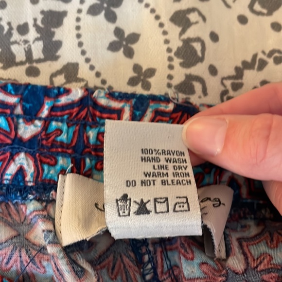 Patterned Shorts - Picture 7 of 7